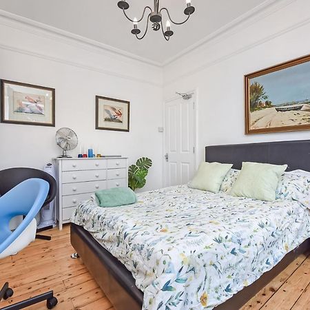 Groves 4 Bedroom, Shepherds Bush Londra Dış mekan fotoğraf