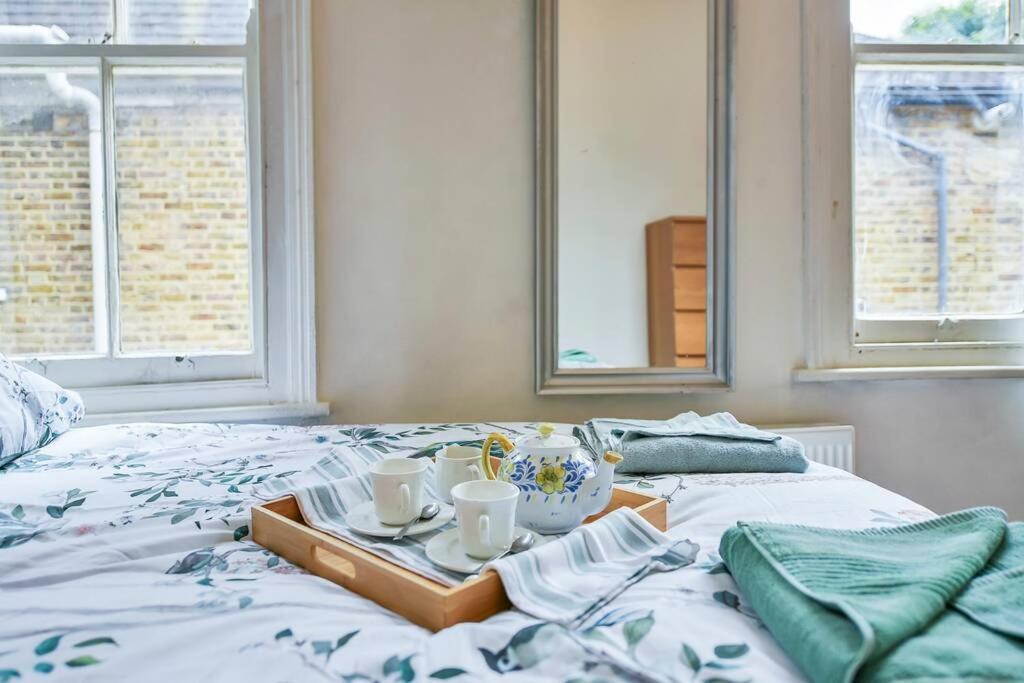 Groves 4 Bedroom, Shepherds Bush Londra Dış mekan fotoğraf